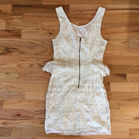 American Eagle Outfitters Cream Peplum Dress NWT - Picture 5 of 8